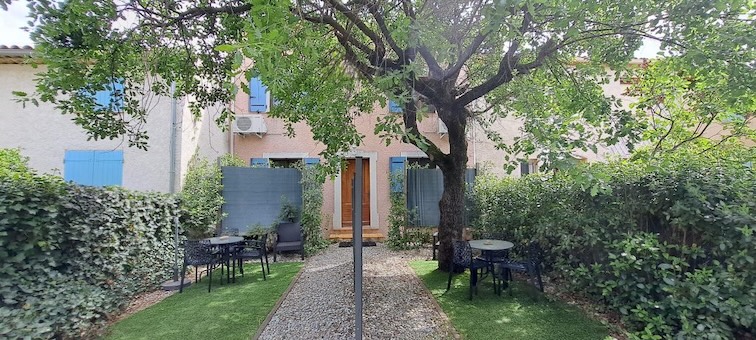 Jardinet gîtes étage Verdon