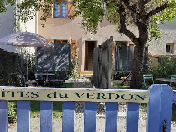 Entrée gîtes étage Verdon