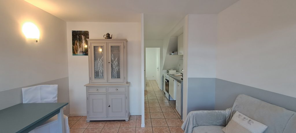 Espace repas / séjour — Gîte Les Cystes
