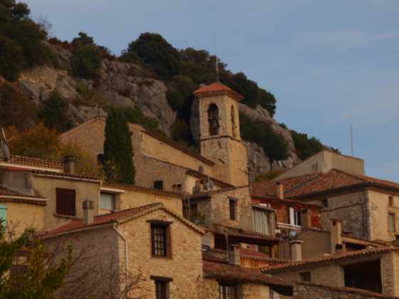 Photo de vacances : Village au bord du lac à Bauduen — Gîtes du Verdon, Les Salles-sur-Verdon (83)